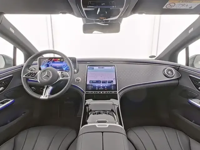 Mercedes-Benz EQE 300