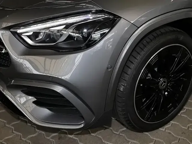 Mercedes-Benz GLA 200