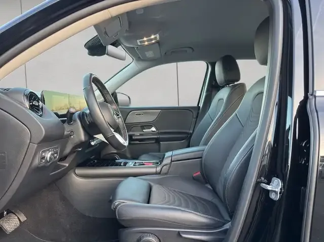 Mercedes-Benz GLB 180