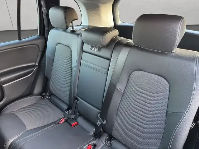 Mercedes-Benz GLB 180