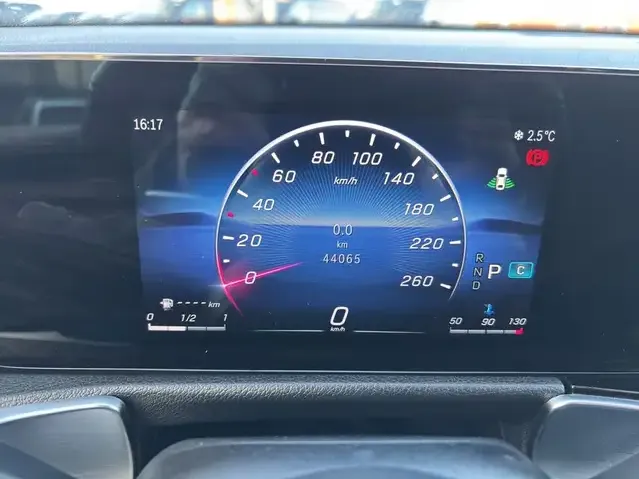 Mercedes-Benz GLB 180