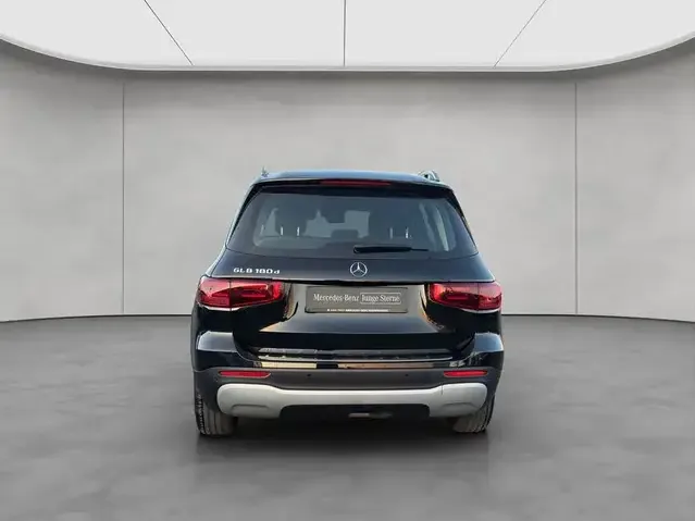 Mercedes-Benz GLB 180