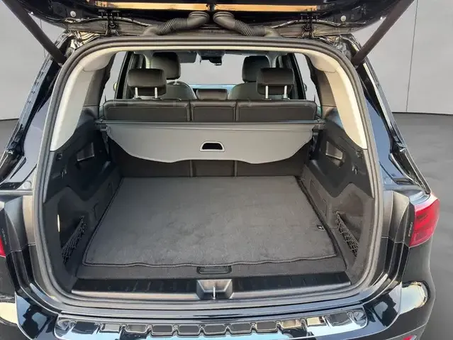 Mercedes-Benz GLB 180