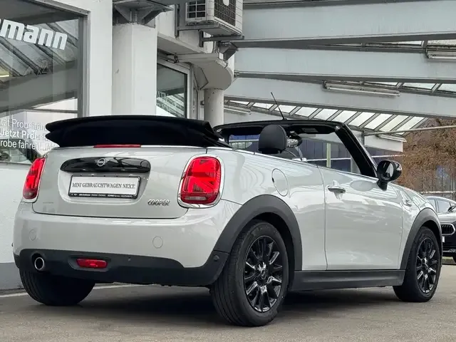 MINI Cooper Cabrio