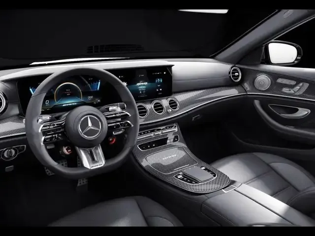 Mercedes-Benz E 63 AMG