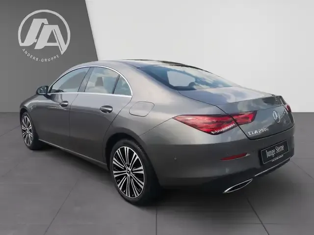 Mercedes-Benz CLA 250