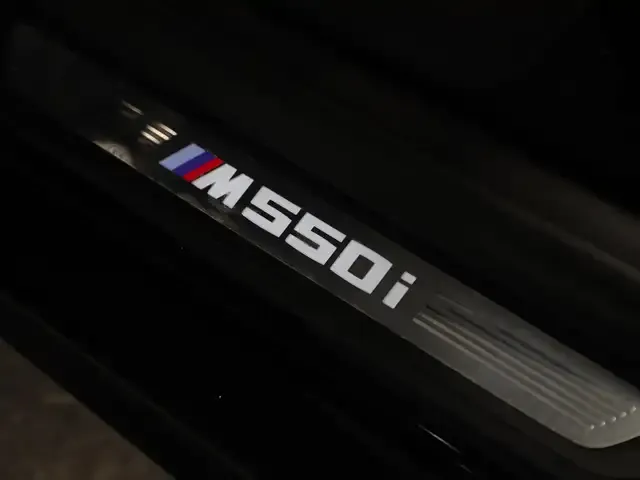 BMW M550