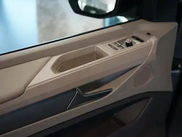 Volkswagen T7 California
