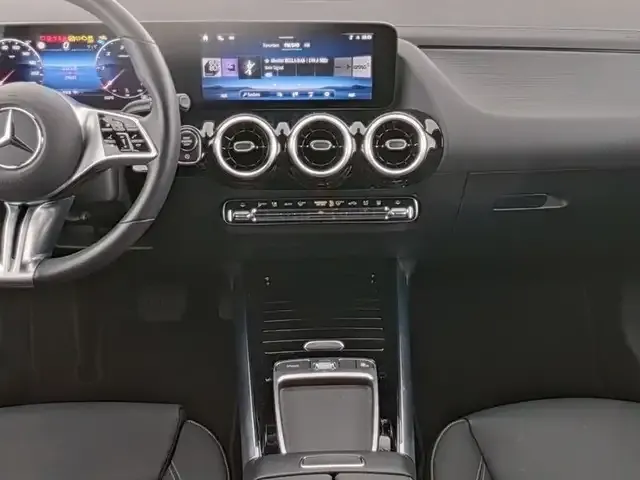 Mercedes-Benz B 220