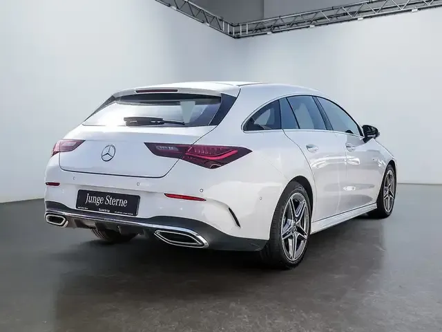 Mercedes-Benz CLA 200