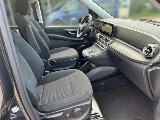 Mercedes-Benz EQV 300