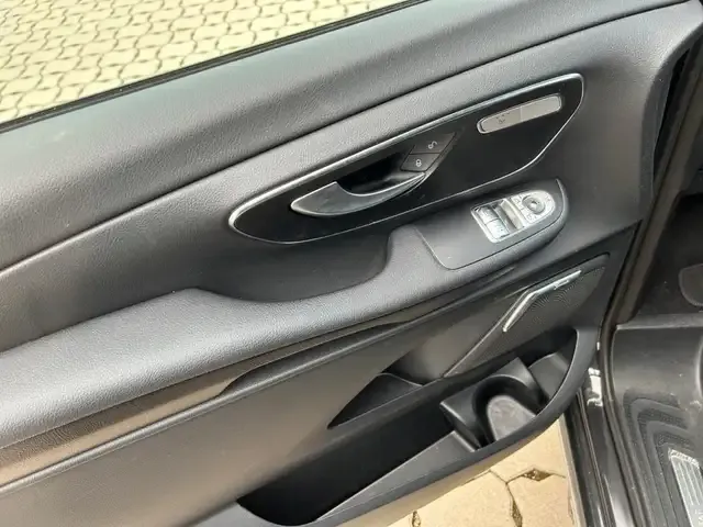 Mercedes-Benz EQV 300