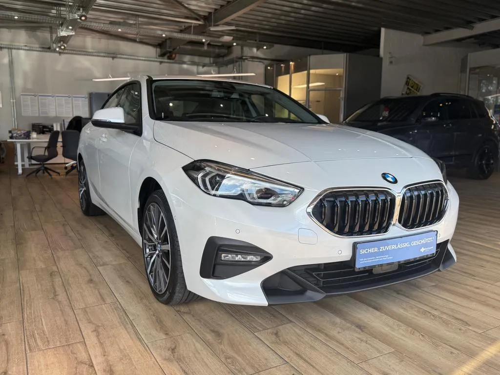 BMW 218