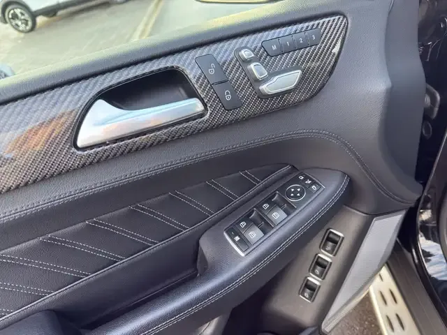 Mercedes-Benz GLS 400