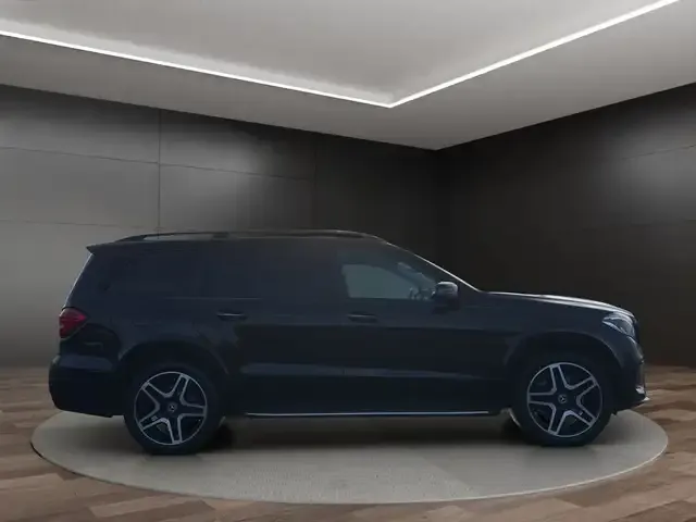 Mercedes-Benz GLS 400