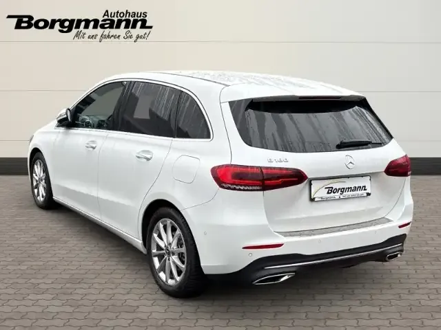 Mercedes-Benz B 180