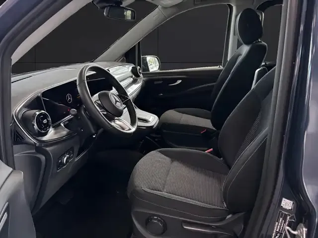 Mercedes-Benz V 220