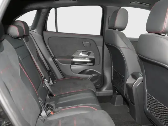 Mercedes-Benz GLA 220