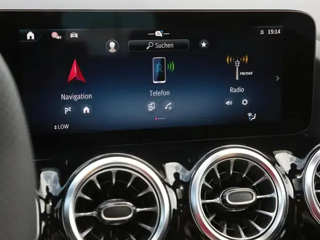 Mercedes-Benz GLA 220