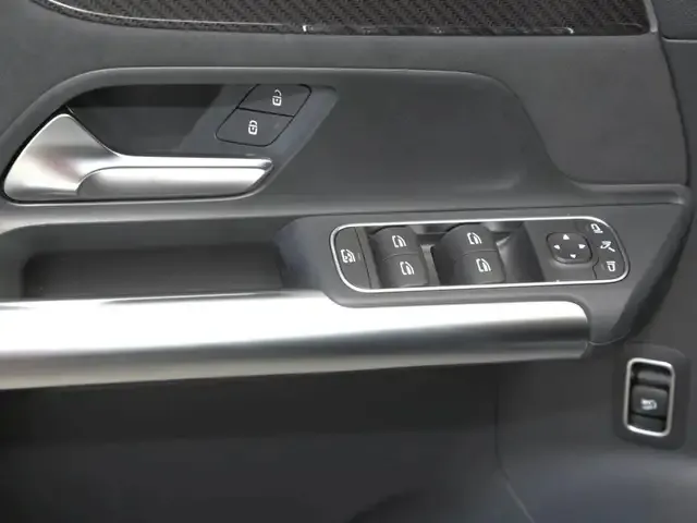 Mercedes-Benz GLA 220