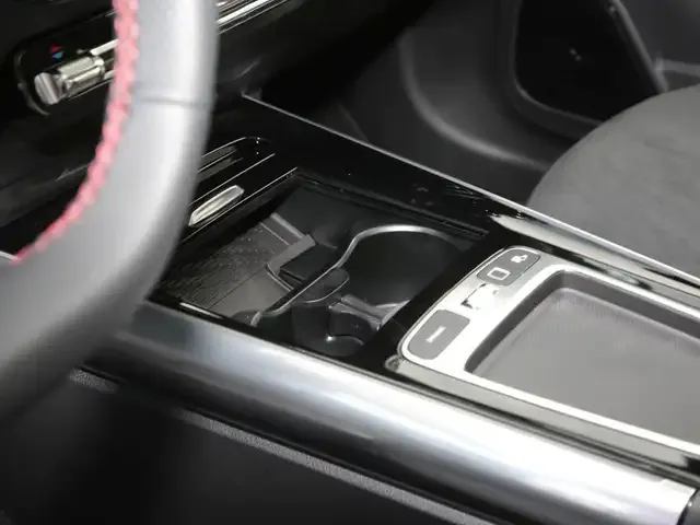 Mercedes-Benz GLA 220