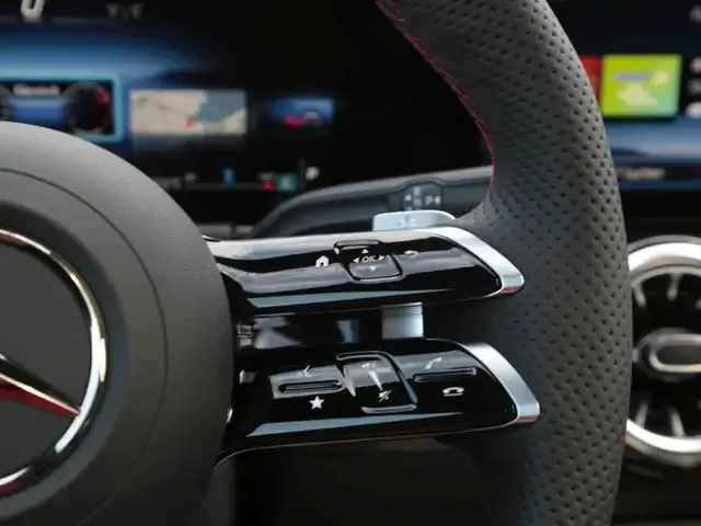 Mercedes-Benz GLA 220