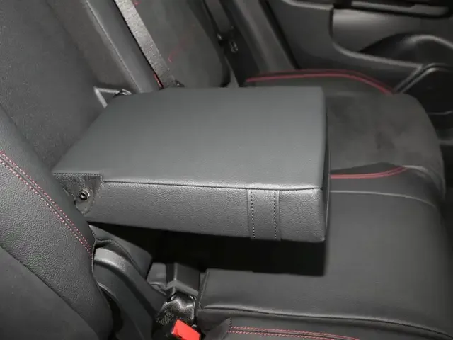 Mercedes-Benz GLA 220