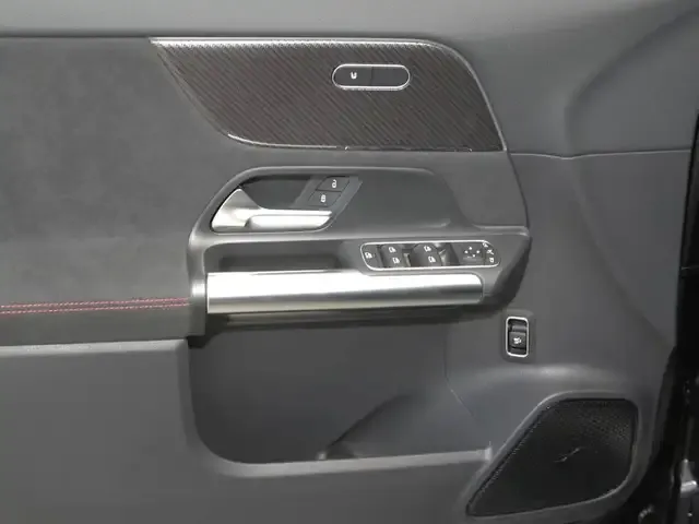 Mercedes-Benz GLA 220