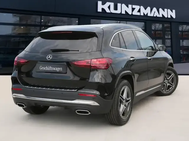 Mercedes-Benz GLA 220
