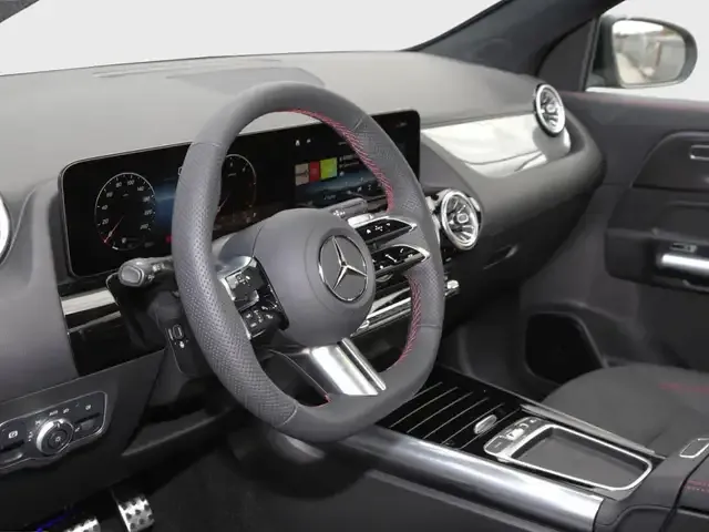 Mercedes-Benz GLA 220