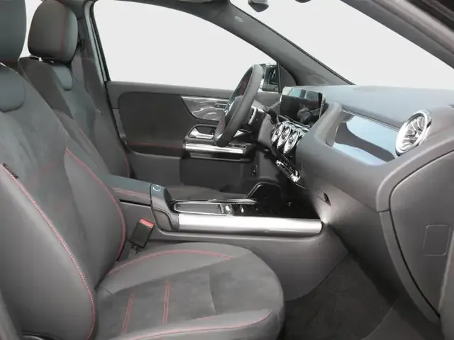 Mercedes-Benz GLA 220