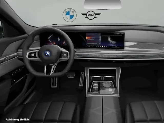 BMW i7
