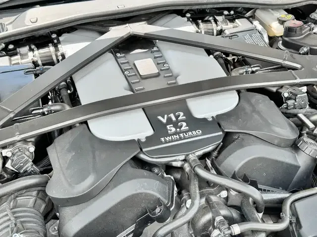 Aston Martin Vantage