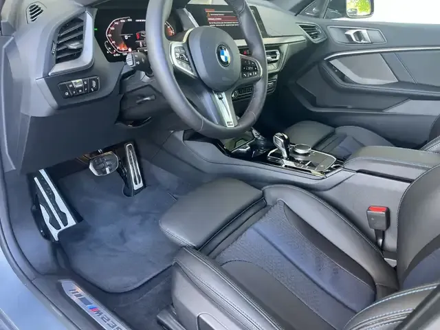 BMW 235
