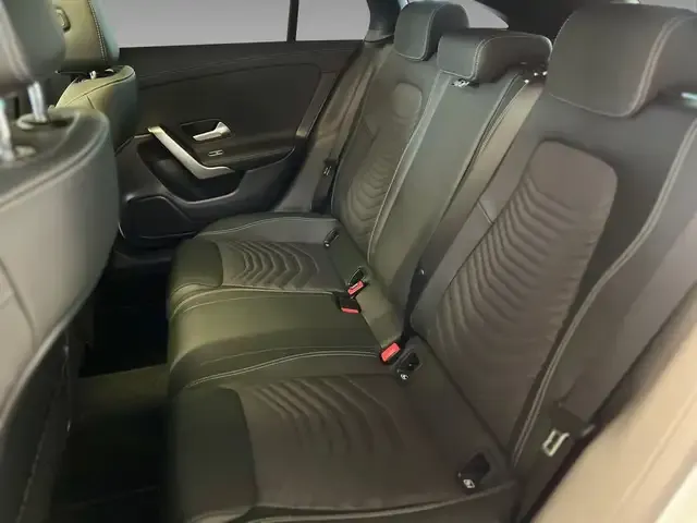 Mercedes-Benz CLA 180