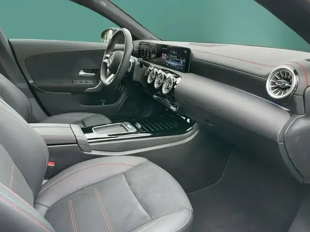 Mercedes-Benz CLA 220
