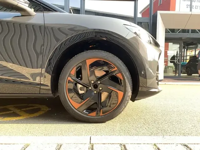 CUPRA Tavascan