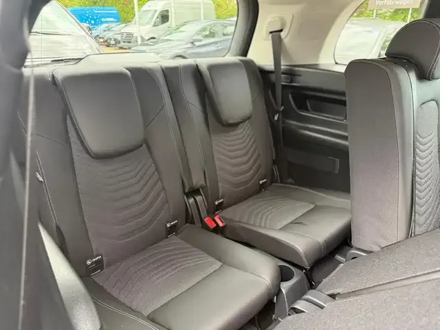 Mercedes-Benz GLB 220