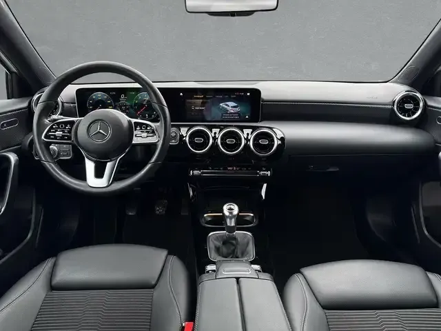 Mercedes-Benz 200
