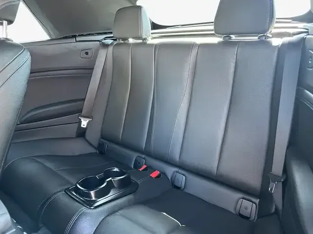 BMW 230