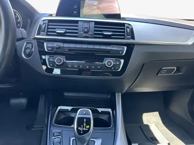 BMW 230