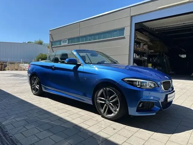 BMW 230
