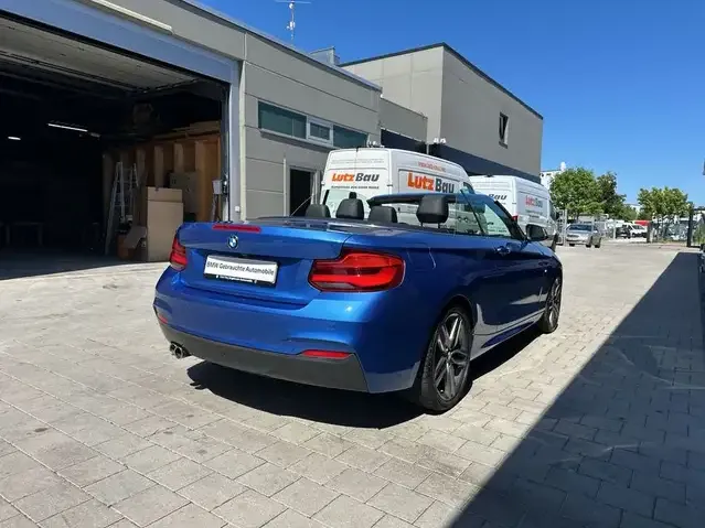 BMW 230