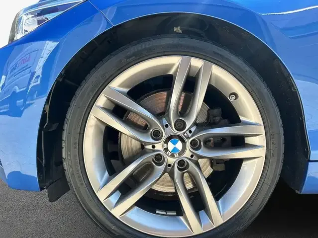 BMW 230