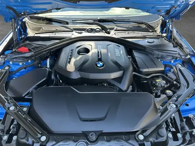 BMW 230