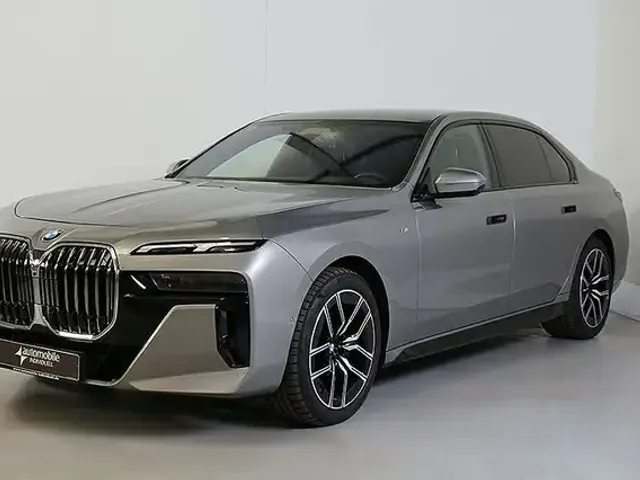 BMW 740