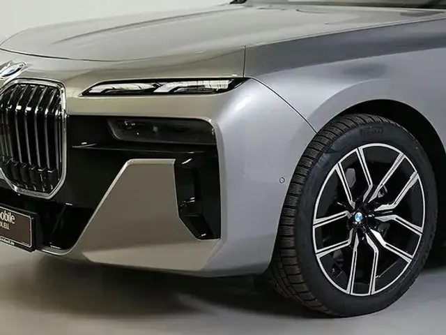 BMW 740
