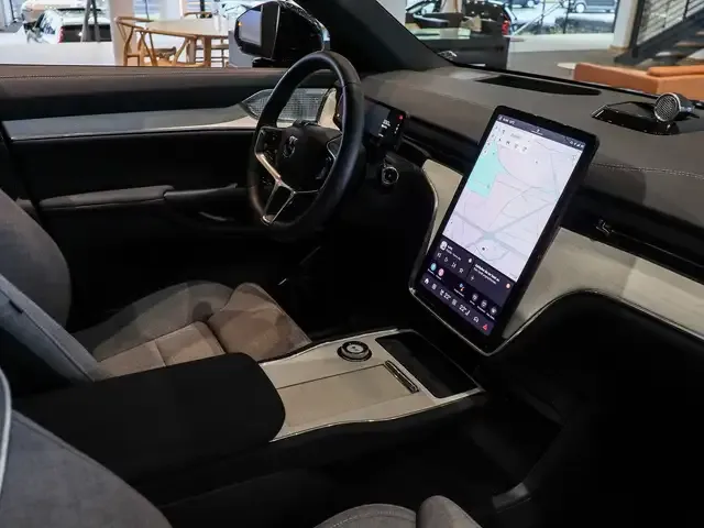 Volvo EX90