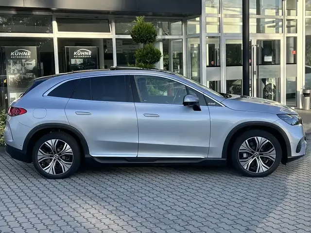 Mercedes-Benz EQE SUV