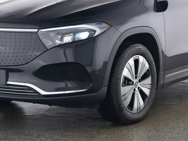 Mercedes-Benz EQA 300